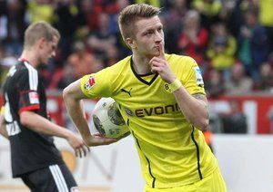 ماركو رویس|خوشحالی رویس بعد از گلزنی.