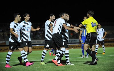 بیک‌زاده: برخی داوران شخصیت داوران دیگر را زیر سوال می‌برند/ کی‌روش به ایران بیاید که چه کاری کند؟!