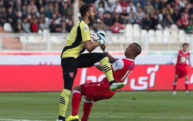 سوشا مكاني: بايد فشار را از روی دوش حاتمی برداريم / خروج من از دروازه بهترین تصمیم بود  / نبايد حاتمی را سرزنش كنيم