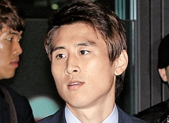 کاپیتان کره جنوبی: ایران تیم قدرتمندی است/ملی پوشان ایرانی وقت تلف می کنند