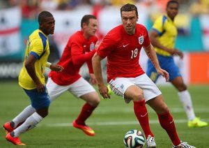 ریکی لمبرت|کنترل توپ و بازی سازی ریکی لمبرت  در بازی با اکوادور.