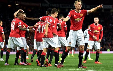 دوستانه | منچستر ۲ - والنسیا ۱ / اولین پیروزی رسمی فان‌خال