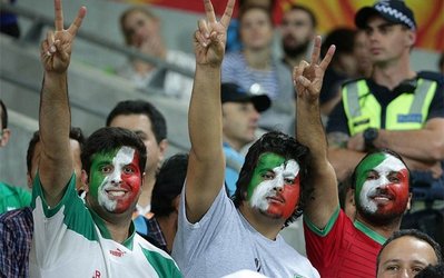 اعتراض تماشاگران ایرانی به رفتار مسئولان و بازیکنان تیم ملی