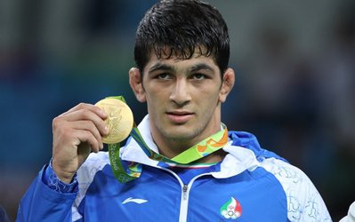 یزدانی طلسم ۱۶ ساله کشتی آزاد را شکست/ هفتمین مدال ایران، طلایی شد