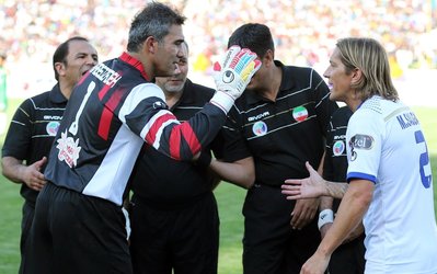 حاشیههای ستارگان ایران - ستارگان جهان | سلفی سالگادو با تماشاگران و ترس ستارگان جهان از سُر خوردن