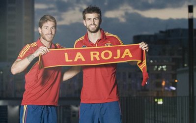 پیکه باز هم در برنابئو هو شد