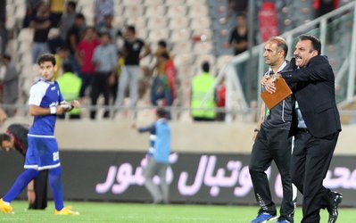لیگ برتر | روشنایی، سرپرست استقلال‌خوزستان: مکانی باید اخراج می‌شد وداور به اشتباه پنالتی گرفت