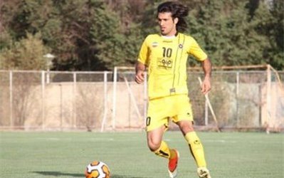 کرمی: به قراردادی که با سپاهان بستم پایبندم