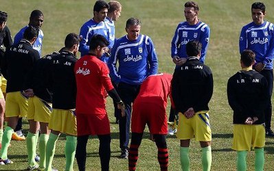 حسینی: با بازیهای بیشتر وضعیت تیم بهتر می شود