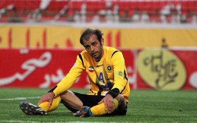 خوروش: دشمنان به دنبال ایجاد اختلاف بین نویدکیا و سپاهان هستند!