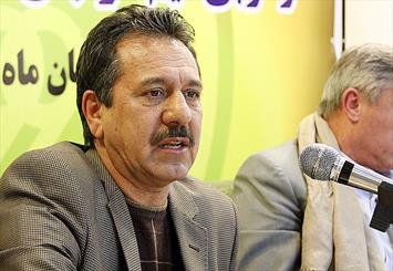 رحمان باید مقابل نیجریه درون دروازه باشد/ انتقاد از باشگاه نفت تهران