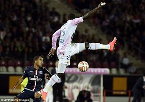 جاناتان منسا