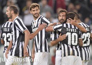 یوونتوس 4-0 کاتانیا / هفته ی دهم|یوونتوس با اقتدار کاتانیا را از پیش رو برداشت.