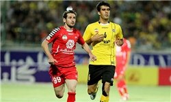 عقیلی با سپاهان تمدید کرد