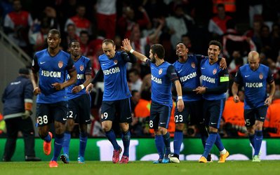 لیگ قهرمانان اروپا | آرسنال 1 - موناکو 3 / پیرمرد فرانسوی حریف هموطنانش نشد + چیدمان دو تیم ، ویدئوی بازی و گزارش تصویری