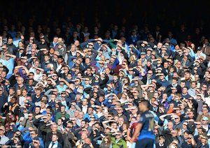 هواداران منچستر سیتی در زیر نور خورشید|وستهام 2 - 1 منچستر سیتی / لیگ جزیره