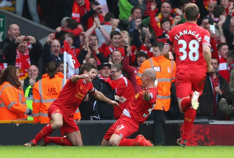 Steven Gerrard - Martin Skrtel (Liverpool - Manchester City) (2014.04.13).jpg