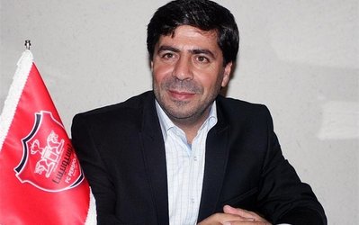 نژادفلاح: پای برخی‌ افراد باید از باشگاه پرسپولیس بریده شود / جلوي ورود دلال‌ها به باشگاه را گرفتم