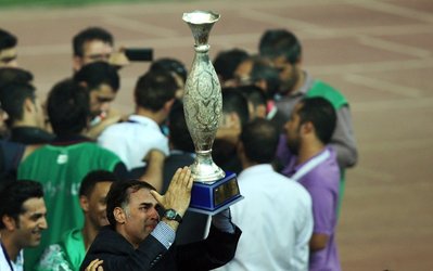 آذری: اصفهانیان و عنایت جواب تلفنهایمان را نمیدهند