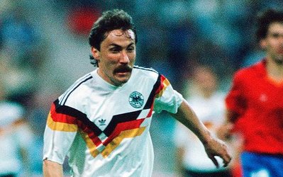 ولفرام وتکه، بازیکن سابق تیم ملی آلمان درگذشت