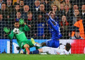 دمبا با|دمبا با از پاری سن ژرمن در دقیقه ی 87 در بازی برگشت از مرحله ی یک چهارم نهایی برابر چلسی گلزنی می کند.