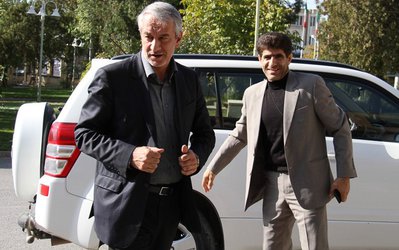 کفاشیان: منعی برای حضور زنان خارجی در استادیوم‌ها نداریم/ بحث حضور بانوان در استاديوم‌ها معيار كوچكی در برابر ساير معيارها است!