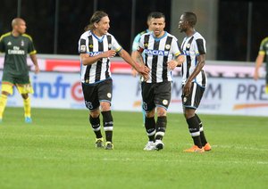 شادی بازیکنان اودینزه|اودینزه 2 - 3 میلان / سری آ