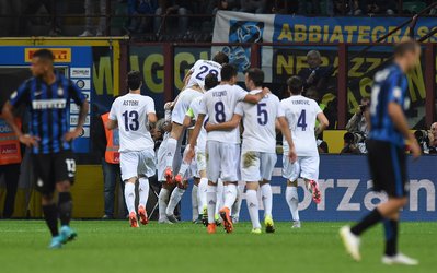 سری‌آ | اینتر 1 - فیورنتینا 4 / نراتزوری صدر جدول را به بنفش‌ها تقدیم کرد