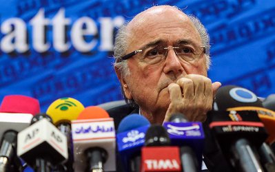 لینه‌کر: بلاتر دیکتاتور است