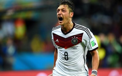 احساس تاسف اوزیل از "آلمانی- ترکی" خطاب شدن!