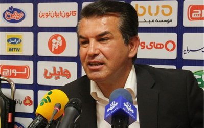 استیلی:‌ تاج با وجود فشار استقلالی‌ها زمان بازی را تغییر نداد / قصدمان کمک به پرسپولیس است
