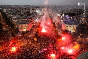 عکس/ شورش در پاریس بعد از قهرمانی فرانسه!