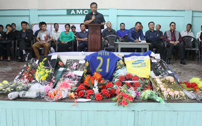 شادی عجیب گل جان یک فوتبالیست را گرفت