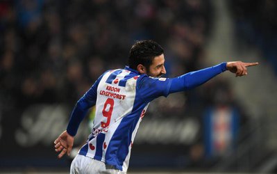 عنوان تاریخی در انتظار گوچی / دو گل در ٦٣ ثانیه؛ قوچان‌نژاد غوغا کرد 