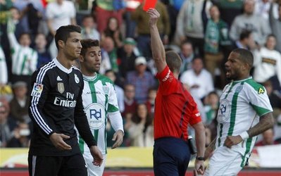 احتمال محرومیت رونالدو از حضور در دربی مادرید