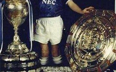 عکس یادگاری کاپیتان لیورپول با لباس اورتون+عکس