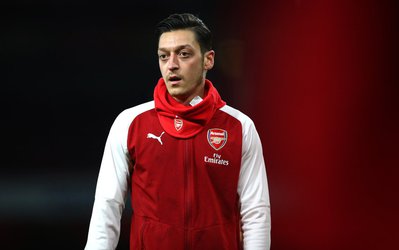 آرسنالی‌ها چگونه اوزیل را برای ماندن در آرسنال متقاعد کردند؟