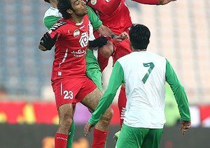 پرسپولیس 2 -  1 ذوب آهن|جدال هوایی رضا حقیقی و مهدی سید صالحی با قاسم حدادی فر