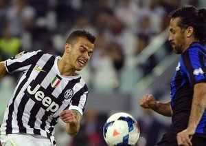 سباستين جيوینكو - ماریو آلبرتو یپس دیاز|عکس العمل جیوینکو برای گرفتن توپ از یپس.