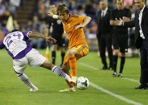 کوئنترائو - جفرن|دوندگی های کنتراو برای نفوذ کردن از کناره های زمین.