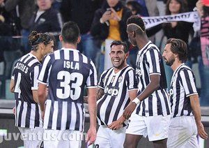 یوونتوس 4-0 کاتانیا / هفته ی دهم|یوونتوس با اقتدار کاتانیا را از پیش رو برداشت.