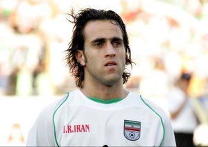 گالری تصاویر علی کریمی|علی کریمی بازیکن سابق بایرن مونیخ و مرد سال آسیا در سال 2004