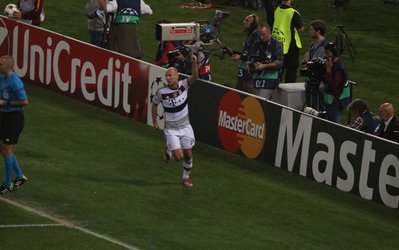 هشدار آرین روبن به هم تیمی هایش: شاختار دونستک را دست کم نگیرید