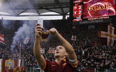 ۱۰ برش از زندگی فرانچسکو توتی / از تنبلی به سبک علی کریمی تا رازگشایی از دلایل تنفر انگلیسی‌ها از او