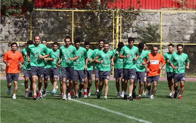 حاشیه‌های تمرین پرسپولیس |  تعداد دروازه‌بان‌های پرسپولیس کم شد/ سرخ‌ها نگران دغاغله شدند