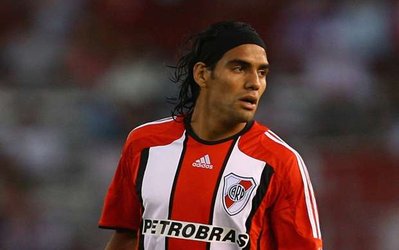 فالکائو: محدودیت تعداد بازیکنان خارجی من را از ریورپلاته دور کرد