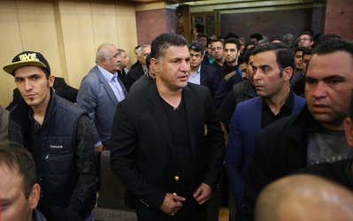 علی دایی: در دنیا فقط دوست دارم با یک نفر سلفی بگیرم / از آن دیوانه آمریکایی بیشتر از این نمی‌شود توقع داشت!