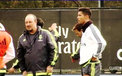 عکس روز | اعتراض رونالدو به بنیتس به خاطر یک گل مردود!