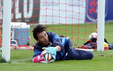 بوفون: "بابت ضربات پنالتی در جام جهانی خاطرم آسوده نیست!"