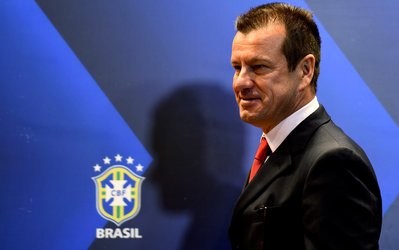 گزارش روز | دونگا، کوتوله برزیلی، کاپیتانی مقتدر در زمین بازی